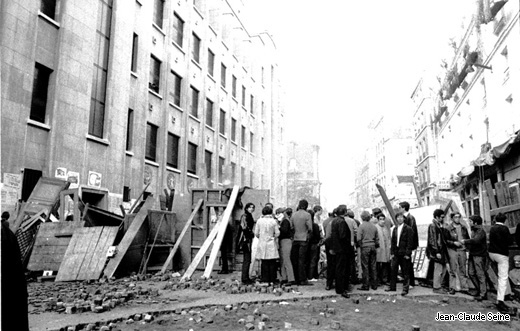 Mai 68 - Paris - Barricades et pav�s
