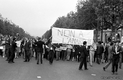 Mai 68 - manifestation Champs Elysees