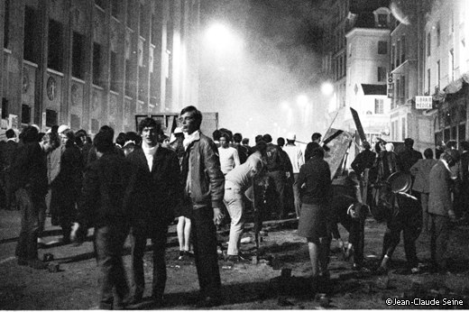 Mai 68 - Paris - barricade - ecole de medecine